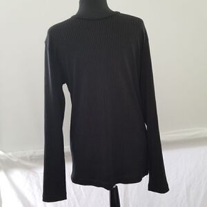 Reclaim  black long sleeve pull over size large